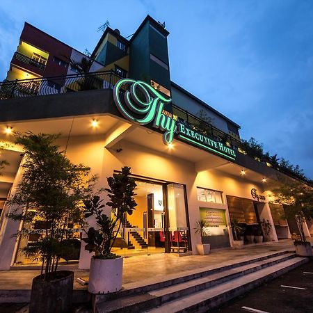 Thy Executive Hotel Джохор-Бару Екстер'єр фото