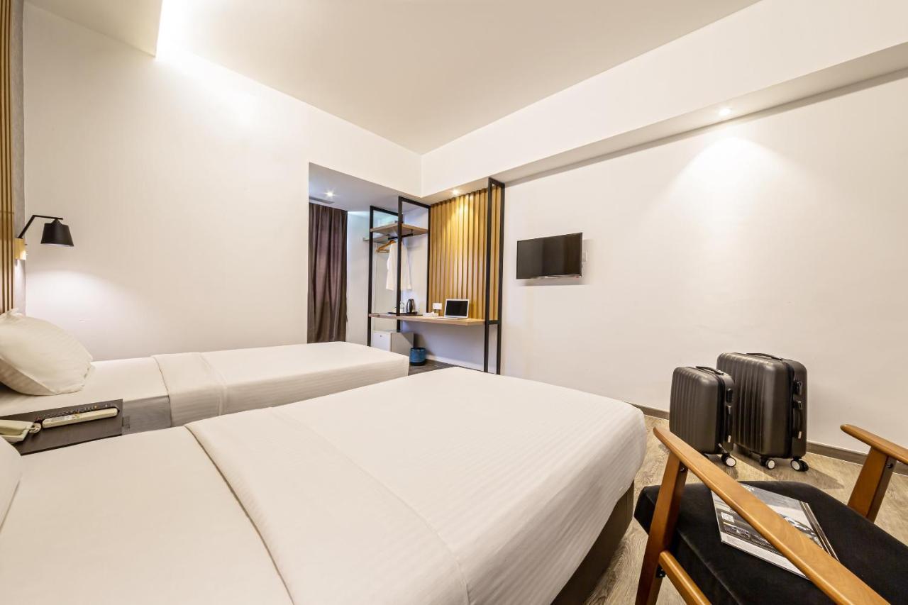 Thy Executive Hotel Джохор-Бару Екстер'єр фото