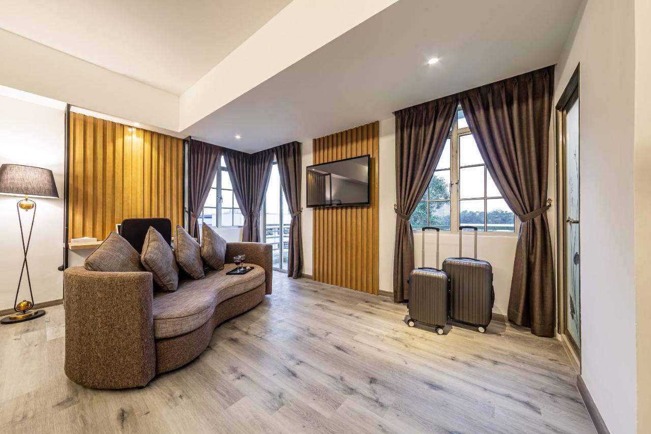 Thy Executive Hotel Джохор-Бару Екстер'єр фото
