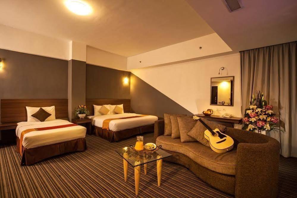 Thy Executive Hotel Джохор-Бару Екстер'єр фото